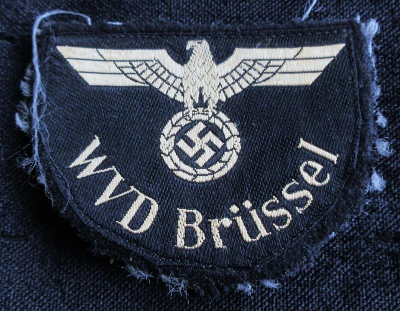 CUT OFF WVD BRUSSELS ARM BADGE