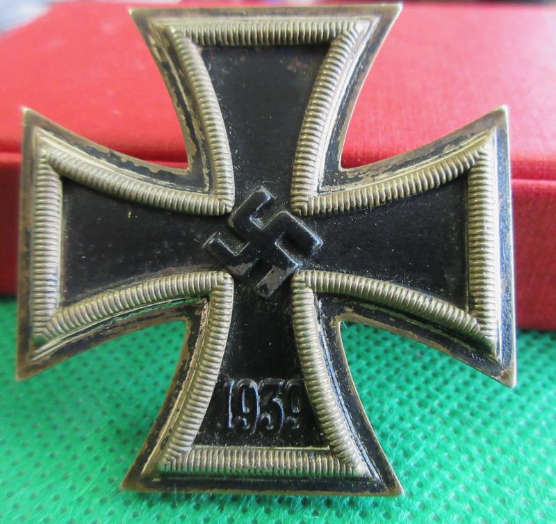 1st CLASS IRON CROSS maker marked