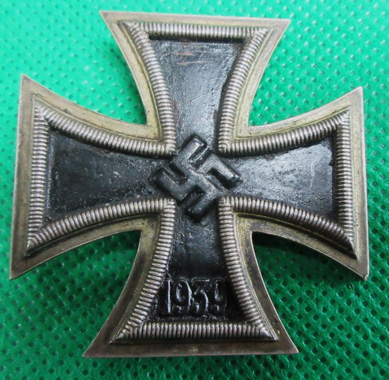 1st CLASS IRON CROSS maker marked