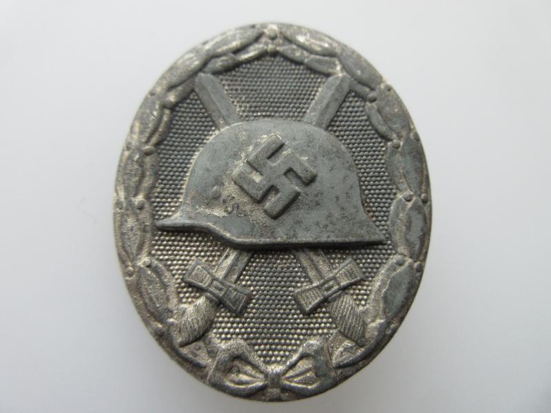 SILVER WOUND BADGE maker marked