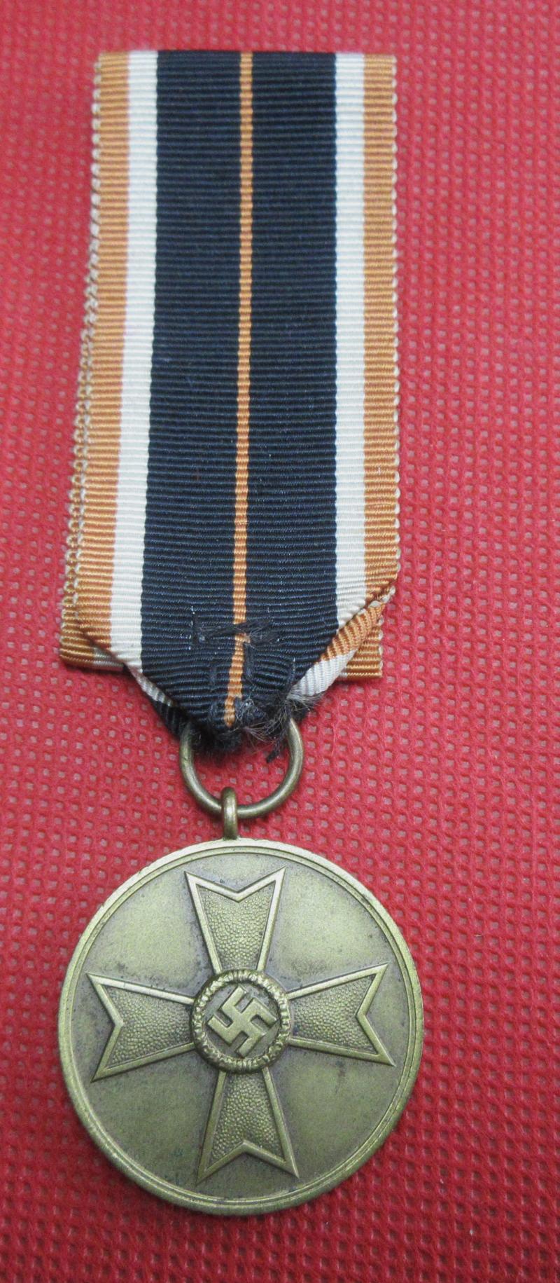 WAR MERIT MEDAL