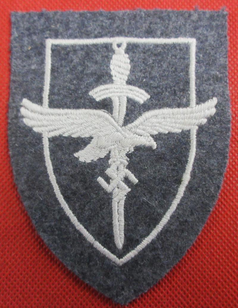 LUFTWAFFE WOMENS HELFERIN BADGE