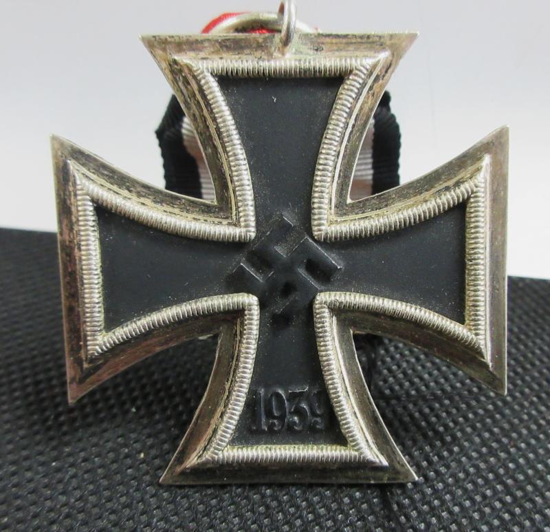 2nd CLASS IRON CROSS maker marked